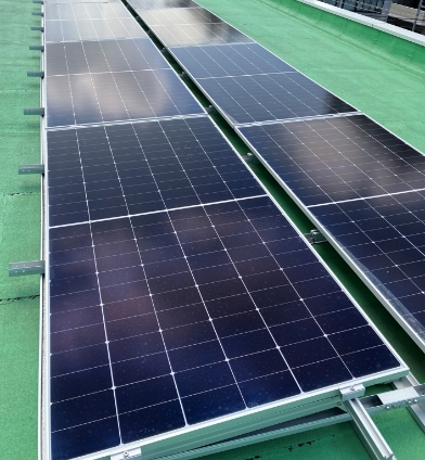 太陽光パネルの写真