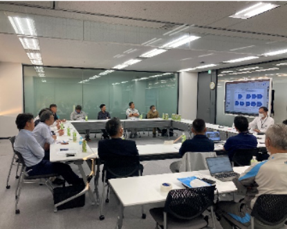 パトロール後の報告会（本社にて）